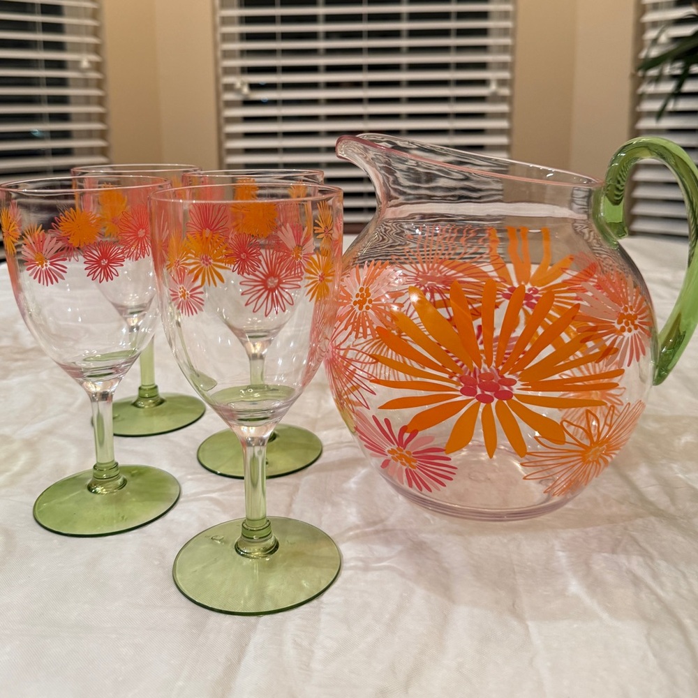 Floral Pitcher and Drink Set - Pink & Orange with (4) Pink Place Mats